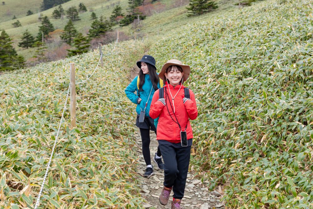 To the first trekking, a place connecting mountains and the sky, "Sanso Shirasa".